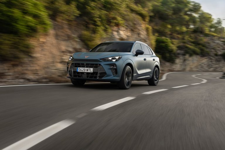 Guía de SUV PHEV familiares en 2026: qué segmento conviene según plazas, maletero y autonomía