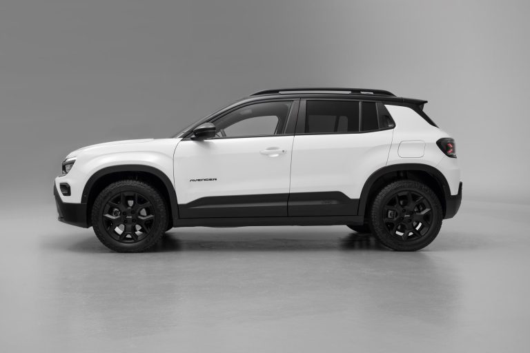 Jeep Avenger eléctrico a fondo: cómo se posiciona el SUV-B eléctrico de Stellantis para uso urbano