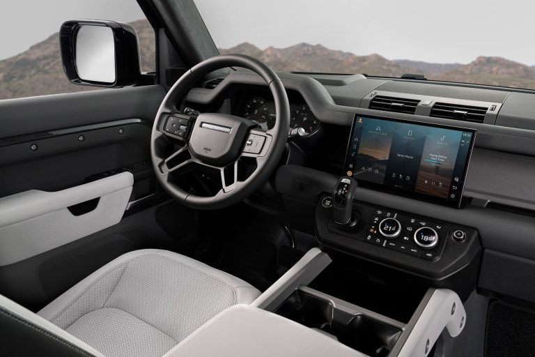 Land Rover Defender P400e a fondo: el SUV-D PHEV británico y su rendimiento frente al segmento