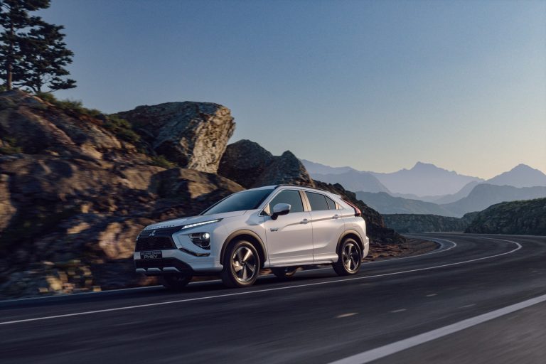 Mitsubishi Outlander PHEV a fondo: su posicionamiento en el segmento SUV-D enchufable generalista