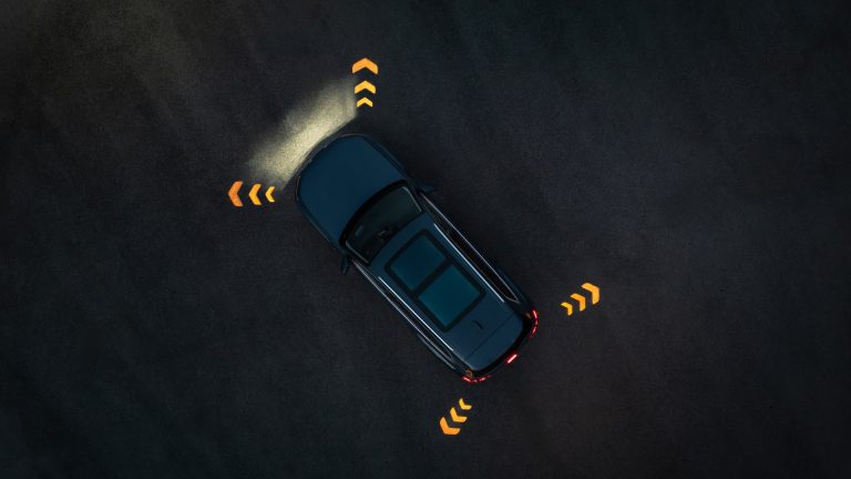 Range Rover Velar a fondo: cómo se posiciona el SUV-D premium británico por integración tecnológica Range Rover Velar a fondo: cómo se posiciona el SUV-D premium británico por integración tecnológica