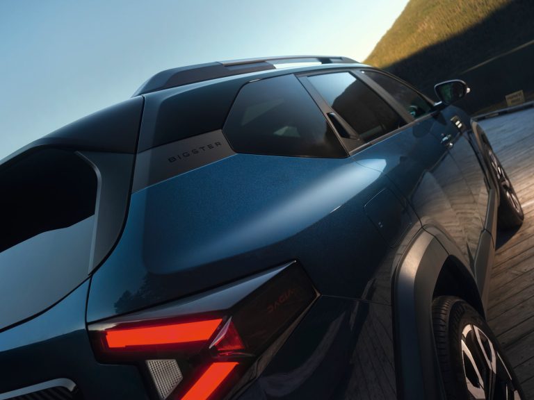 Ranking de SUV-C gasolina por debajo de 35.000 € en 2026: los más competitivos del segmento Ranking de SUV-C gasolina por debajo de 35.000 € en 2026: los más competitivos del segmento
