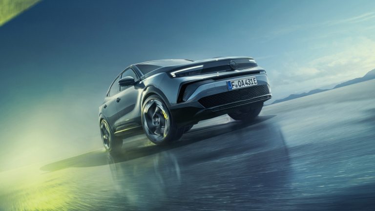 Cómo elegir un compacto PHEV familiar en 2026: maletero, plazas traseras y autonomía eléctrica útil Cómo elegir un compacto PHEV familiar en 2026: maletero, plazas traseras y autonomía eléctrica útil