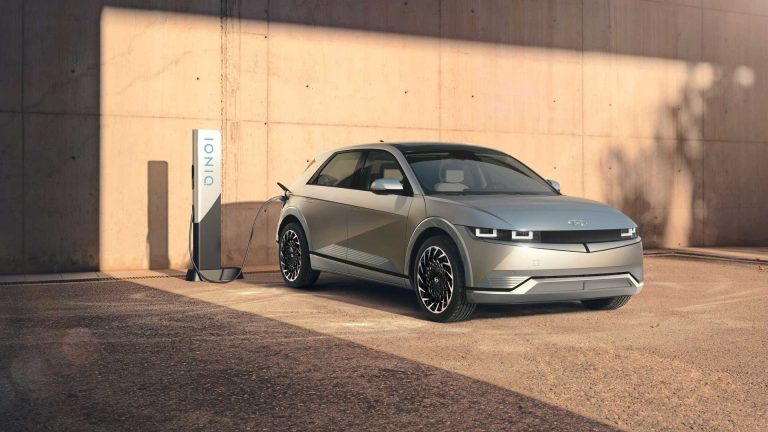 Cómo elegir un SUV eléctrico en 2026 según garantía de batería y política de degradación