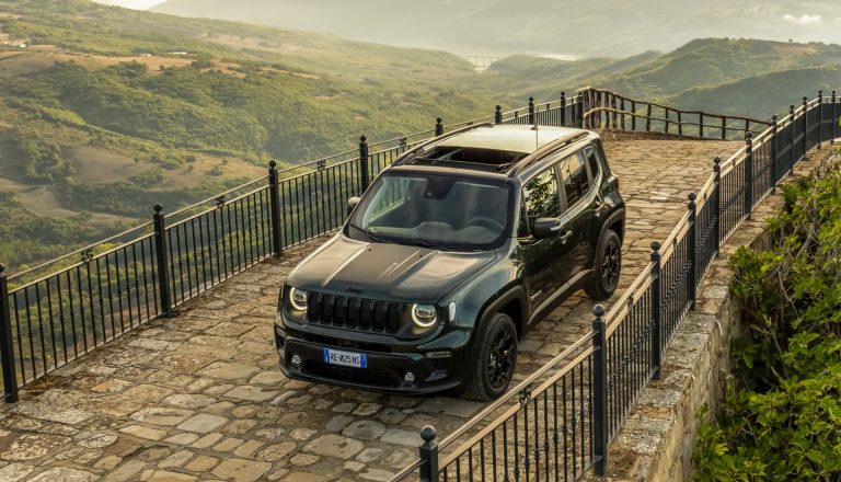 Jeep Compass 4xe a fondo: cómo se posiciona el SUV-C PHEV en su segmento en 2026 Jeep Compass 4xe a fondo: cómo se posiciona el SUV-C PHEV en su segmento en 2026