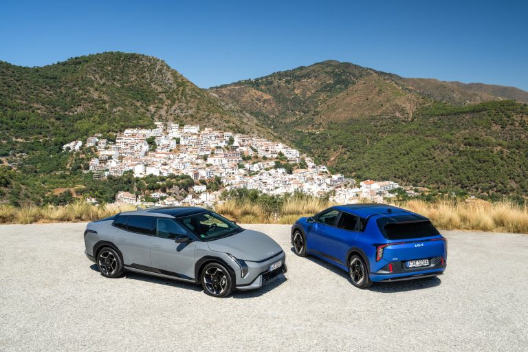 KIA EV4 a fondo: comportamiento, autonomía y equipamiento del compacto eléctrico coreano
