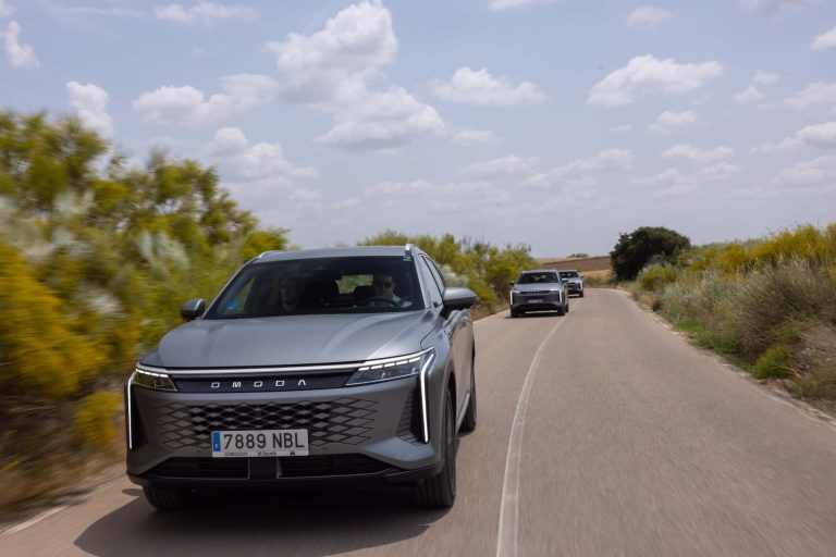 Omoda 9 a fondo: cómo se posiciona el SUV-D PHEV chino por autonomía eléctrica y equipamiento Omoda 9 a fondo: cómo se posiciona el SUV-D PHEV chino por autonomía eléctrica y equipamiento