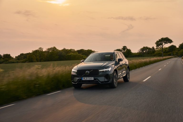 Ranking de SUV-C PHEV familiares por potencia combinada y prestaciones en 2026 Ranking de SUV-C PHEV familiares por potencia combinada y prestaciones en 2026