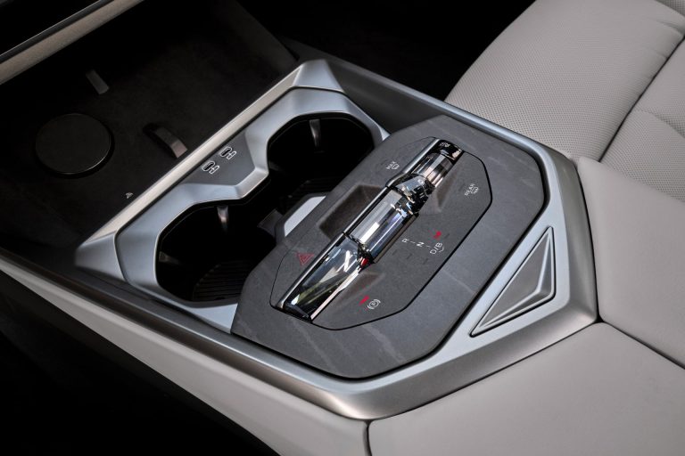 Ranking de SUV-E premium gasolina e híbridos en 2026 por confort y equipamiento de serie