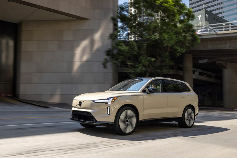 Cómo elegir un SUV PHEV en 2026 según el consumo real en autopista frente al modo eléctrico urbano Cómo elegir un SUV PHEV en 2026 según el consumo real en autopista frente al modo eléctrico urbano